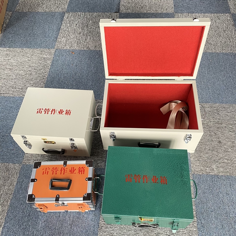 排浦镇爆破工程作业箱如何选择？玻璃钢与传统材质的全面对比